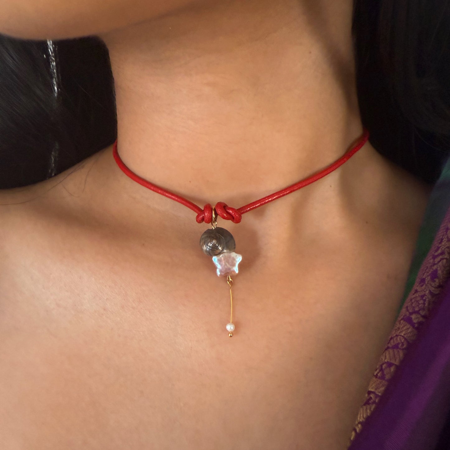 Gift wrapping thread of love choker