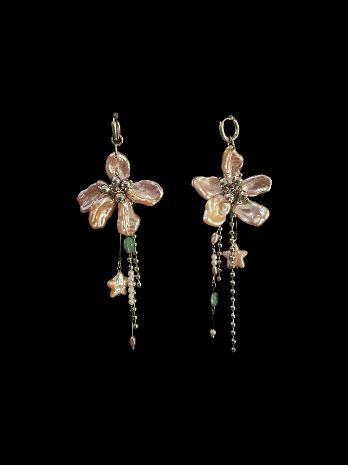 Coral flower overthrown earrings