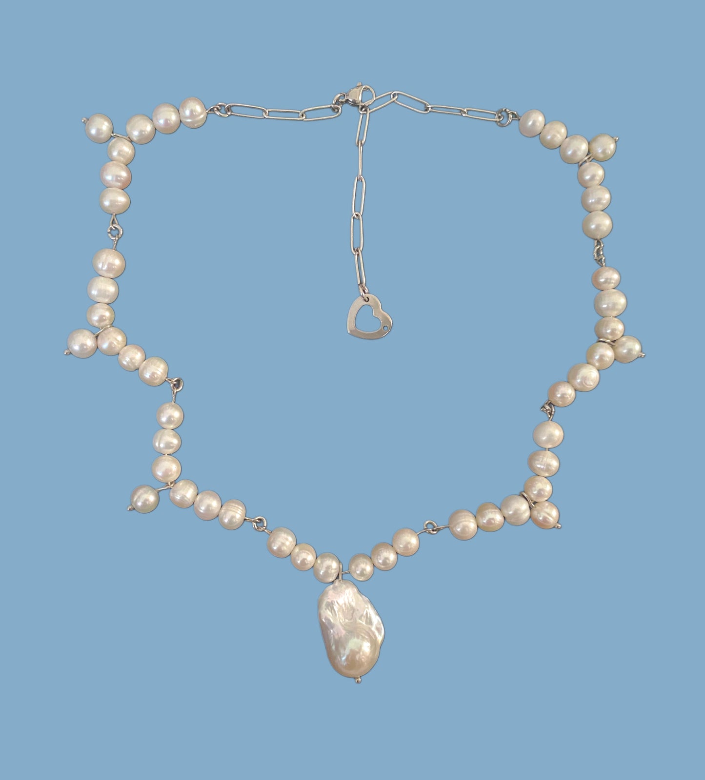 Freshwater pearl scallop with fireball drop