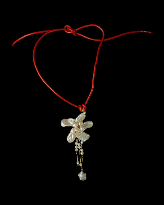 Soulmate flower necklace