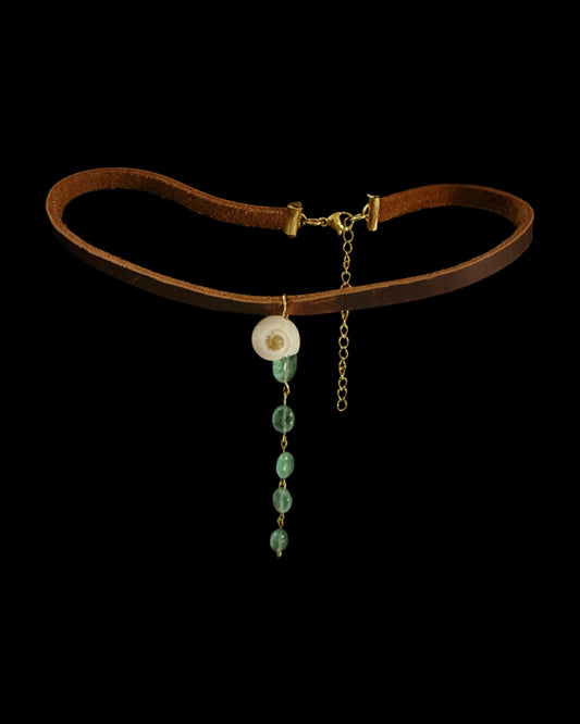 Turbo emerald on leather choker