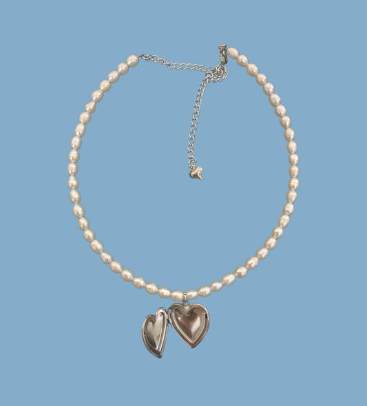 Freshwater pearl with heart locket