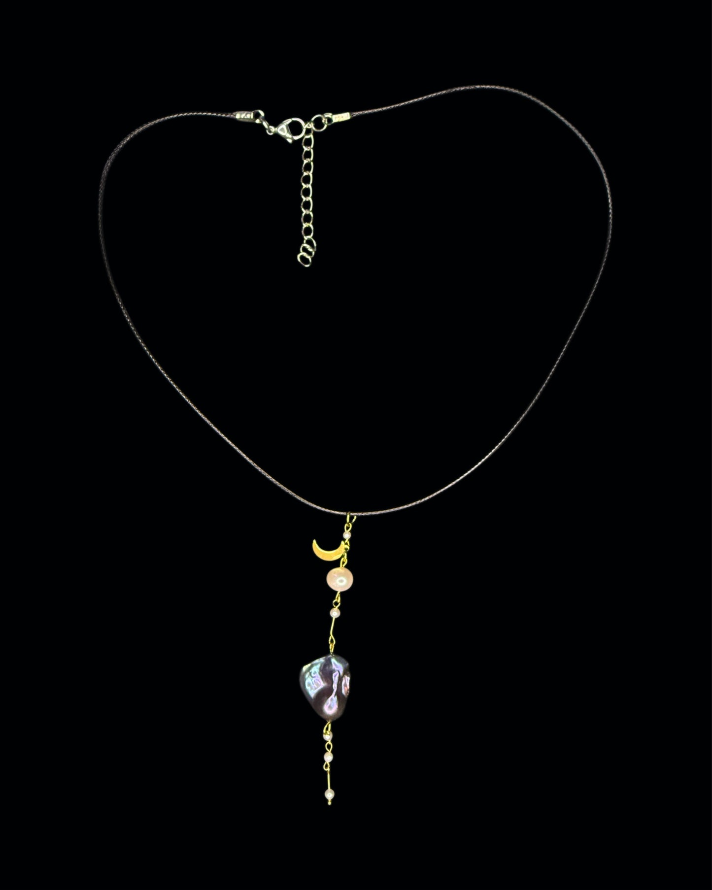 Blue fire dripping on nazar chain