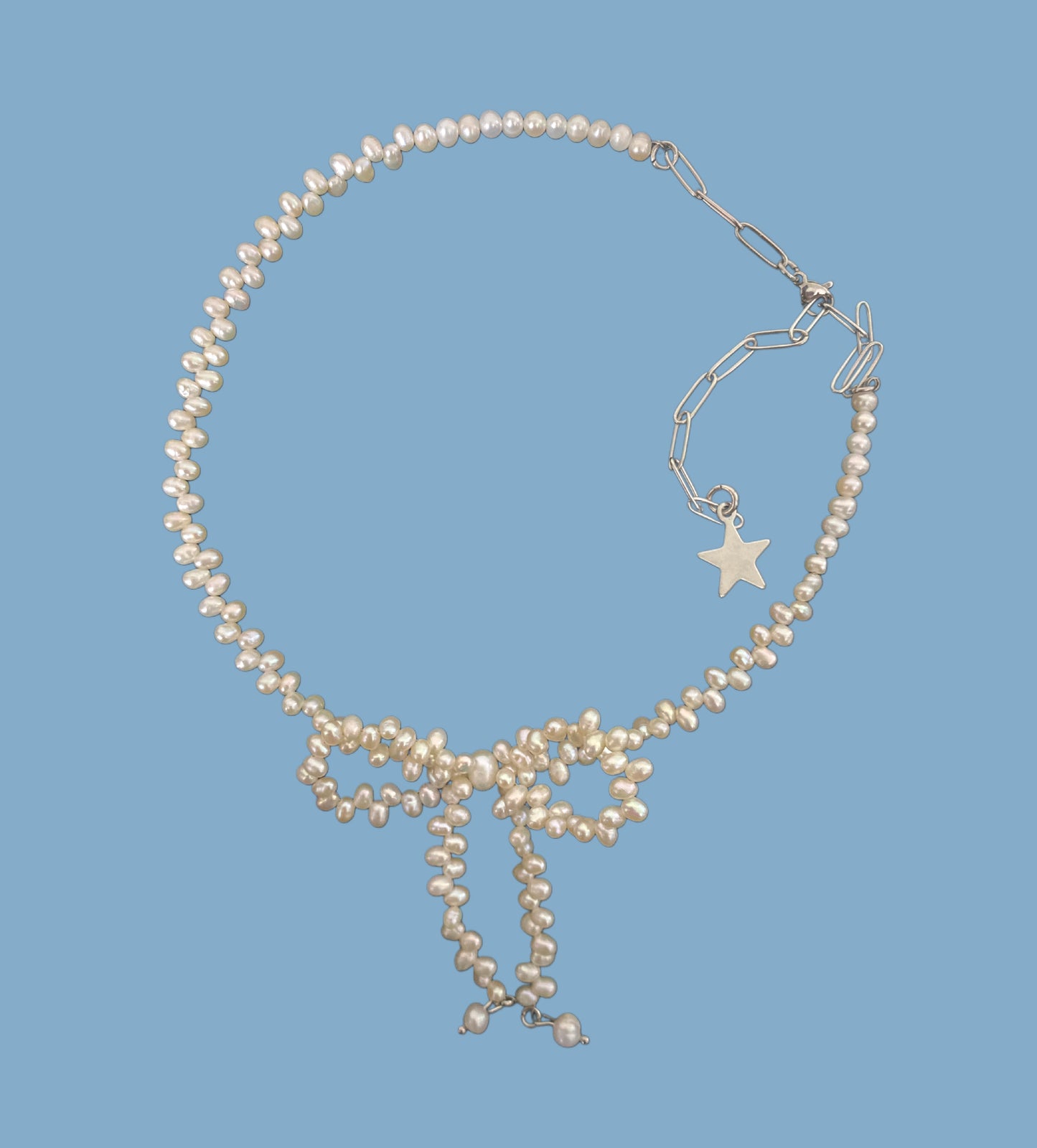 Freshwater pearl bow choker