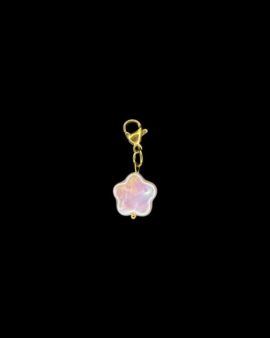 Gumo flower charm
